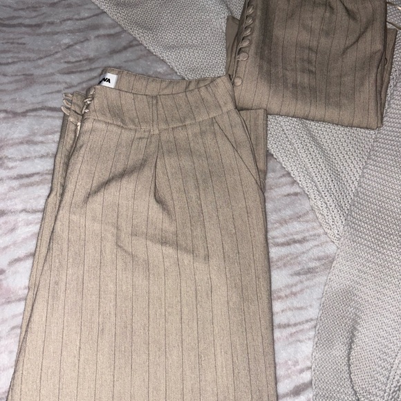 Beige Pinstripe office set - Picture 7 of 9